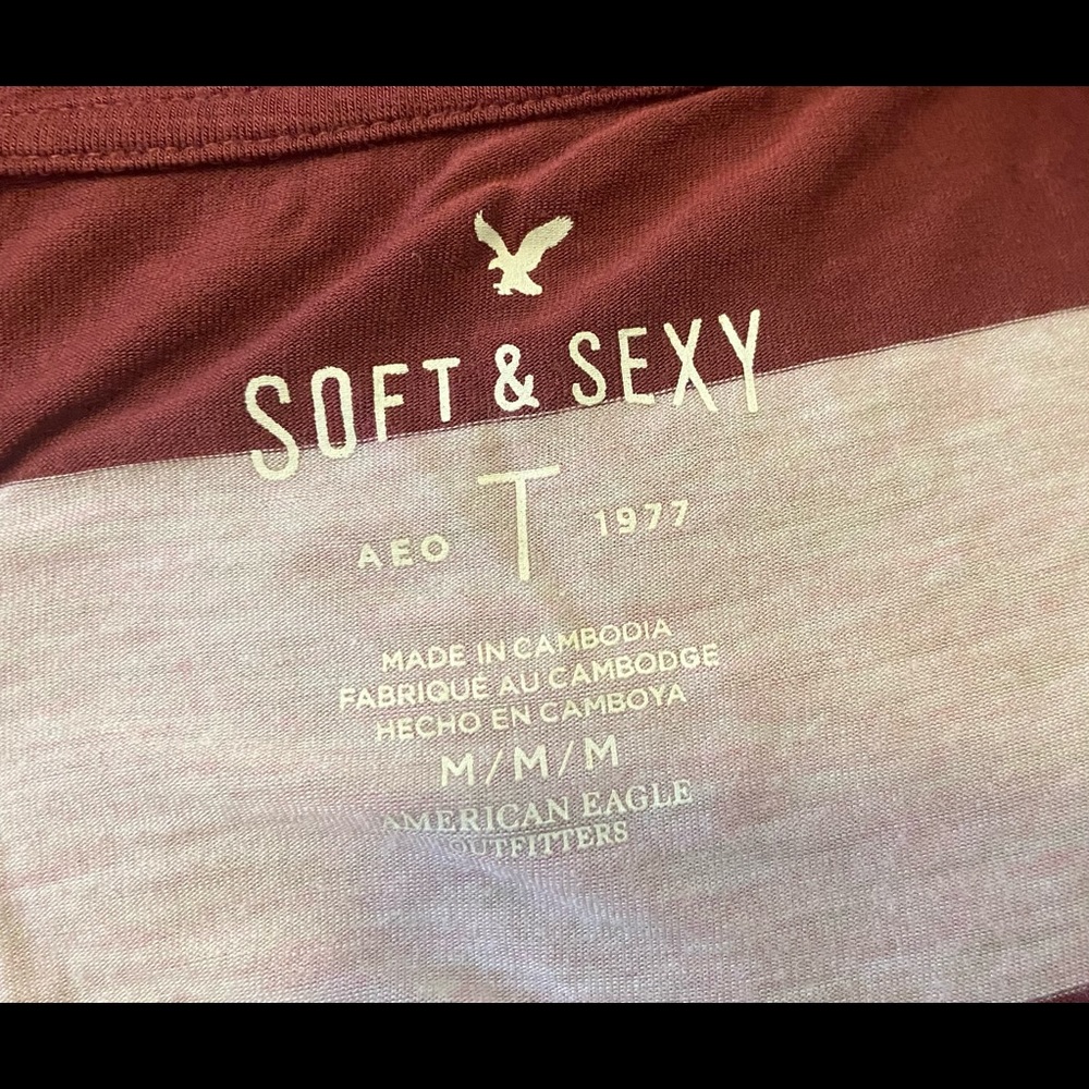 American Eagle Soft and Sexy Maroon and white striped t-shirt. Size M - Picture 4 of 4
